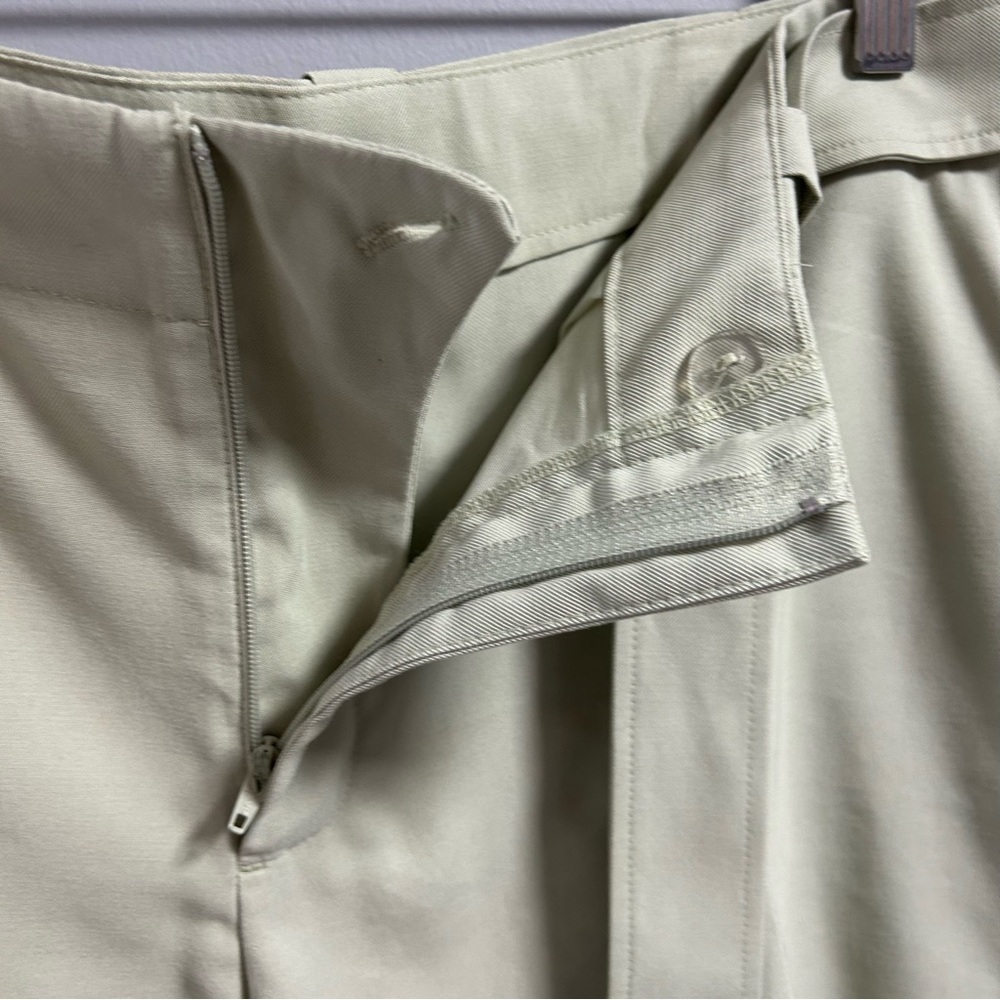 Calvin Klein Shorts - Picture 7 of 7